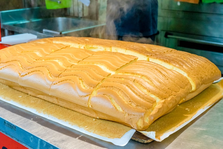 新北市にある淡水の台湾カステラ屋さん「縁味古早味現烤蛋糕」